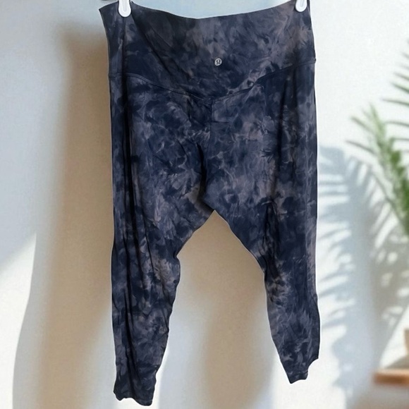 Lululemon Align Nulu High Rise Blue Diamond Print 7/8 Leggings Size 18 - Picture 1 of 3